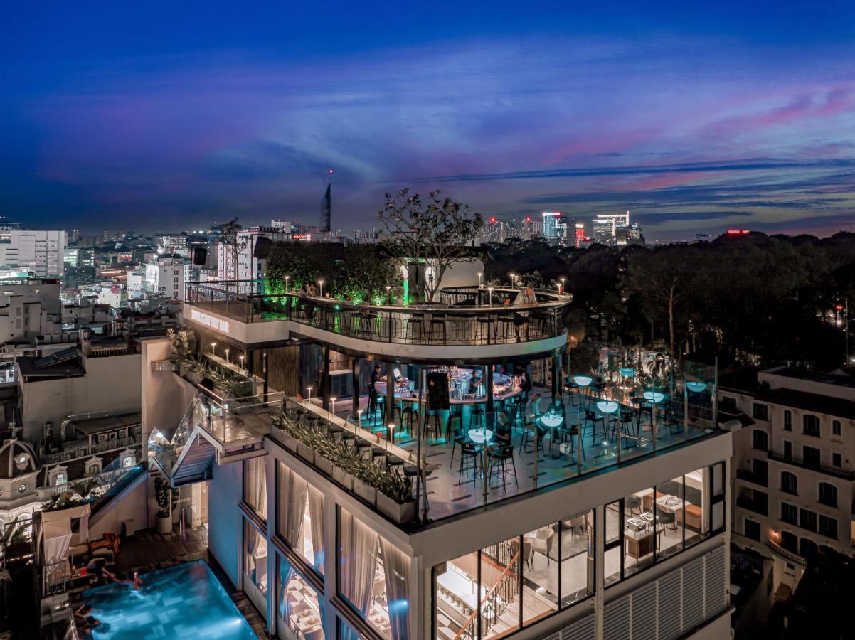La Siesta Premium Saigon Hotel Ho Chi Minh City Bagian luar foto The rooftop bar at the Mandarin Oriental, Paris