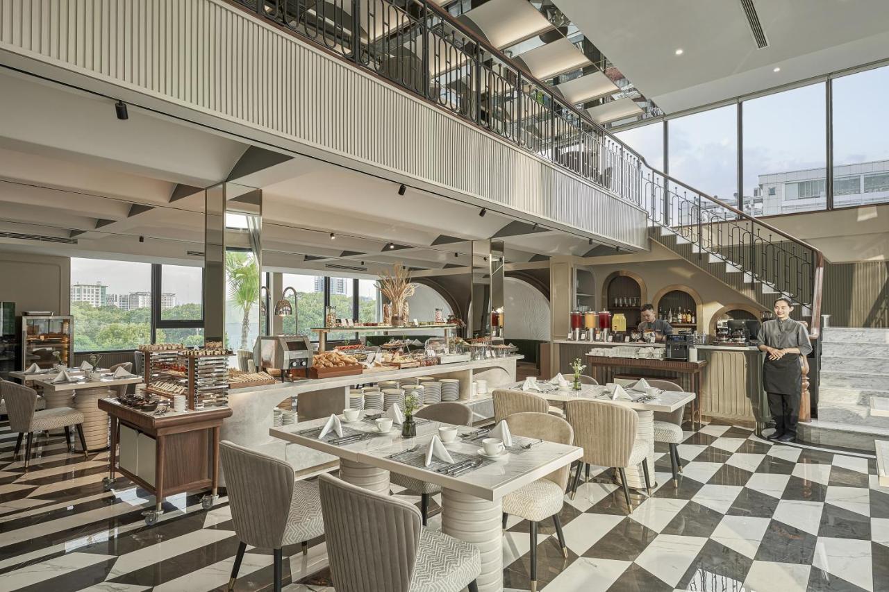 La Siesta Premium Saigon Hotel Ho Chi Minh City Bagian luar foto The restaurant