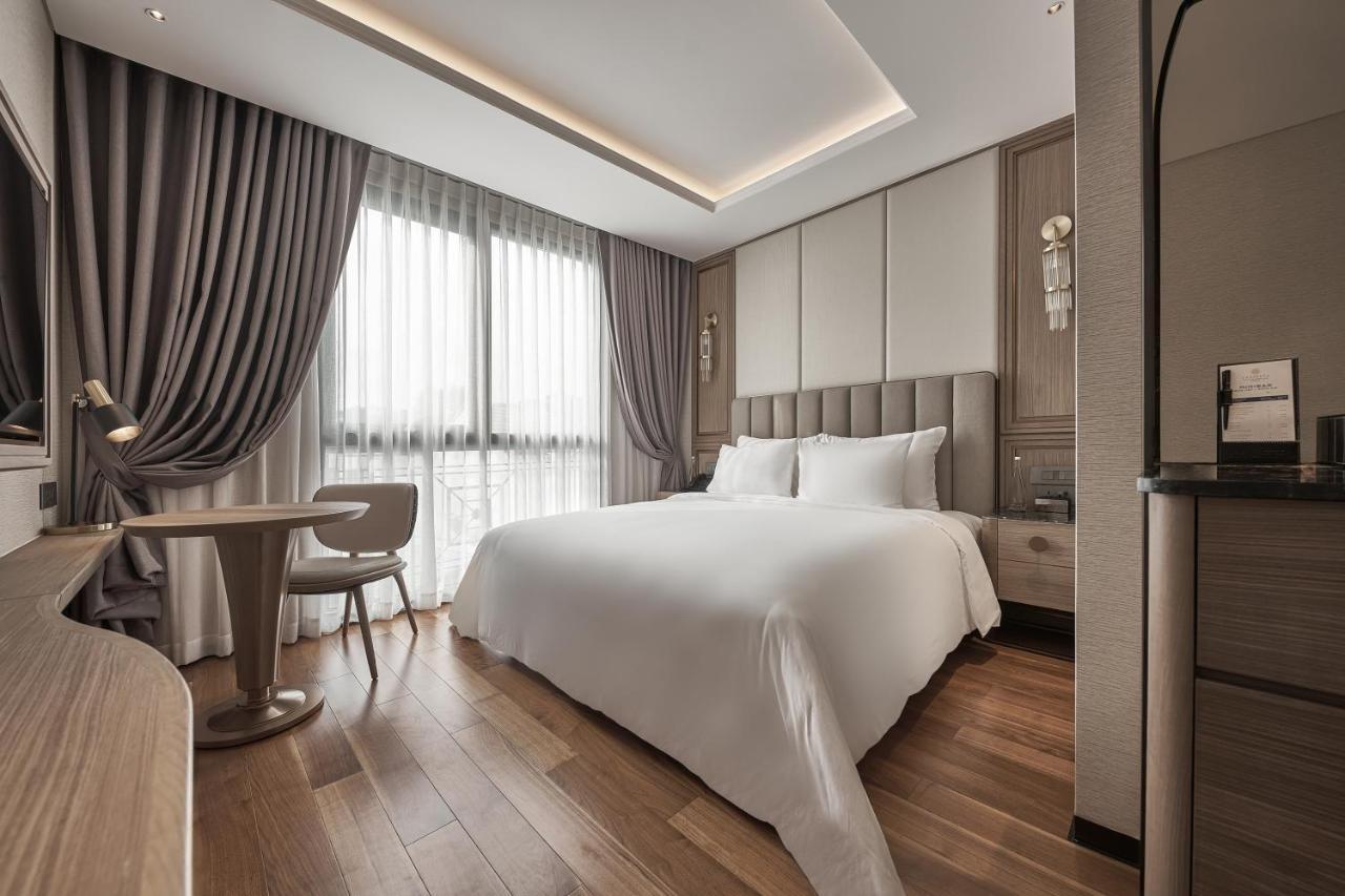 La Siesta Premium Saigon Hotel Ho Chi Minh City Bagian luar foto