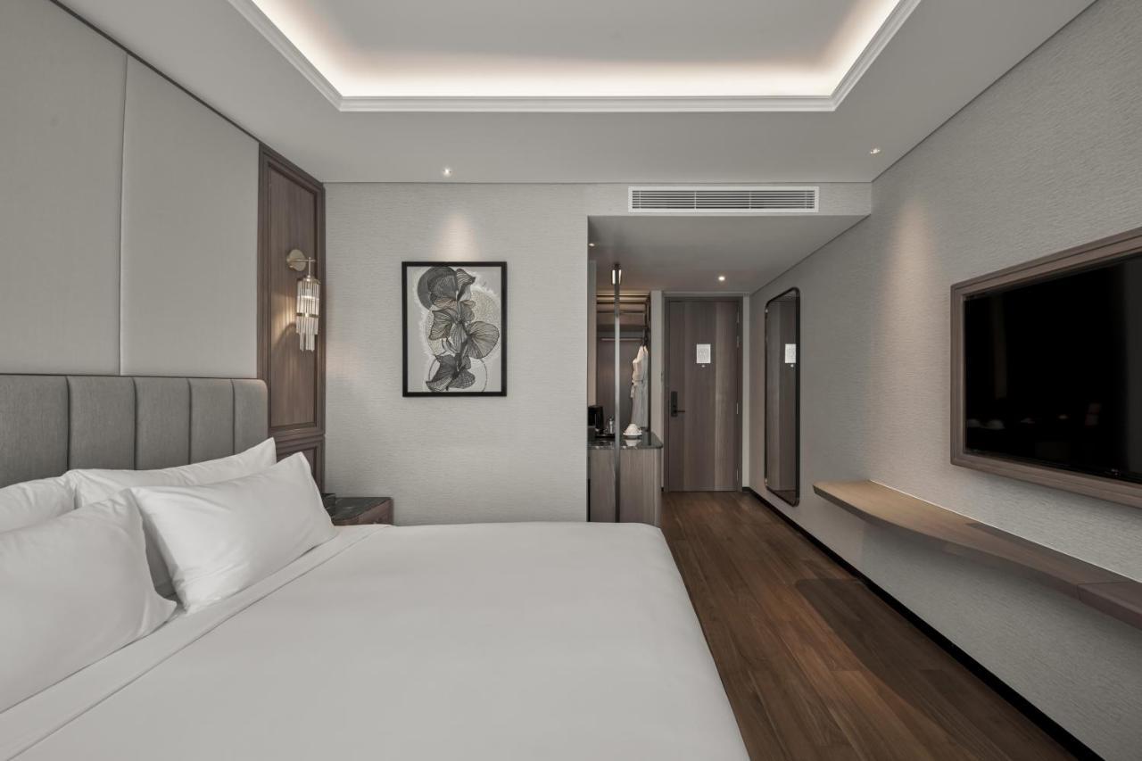 La Siesta Premium Saigon Hotel Ho Chi Minh City Bagian luar foto Deluxe Room